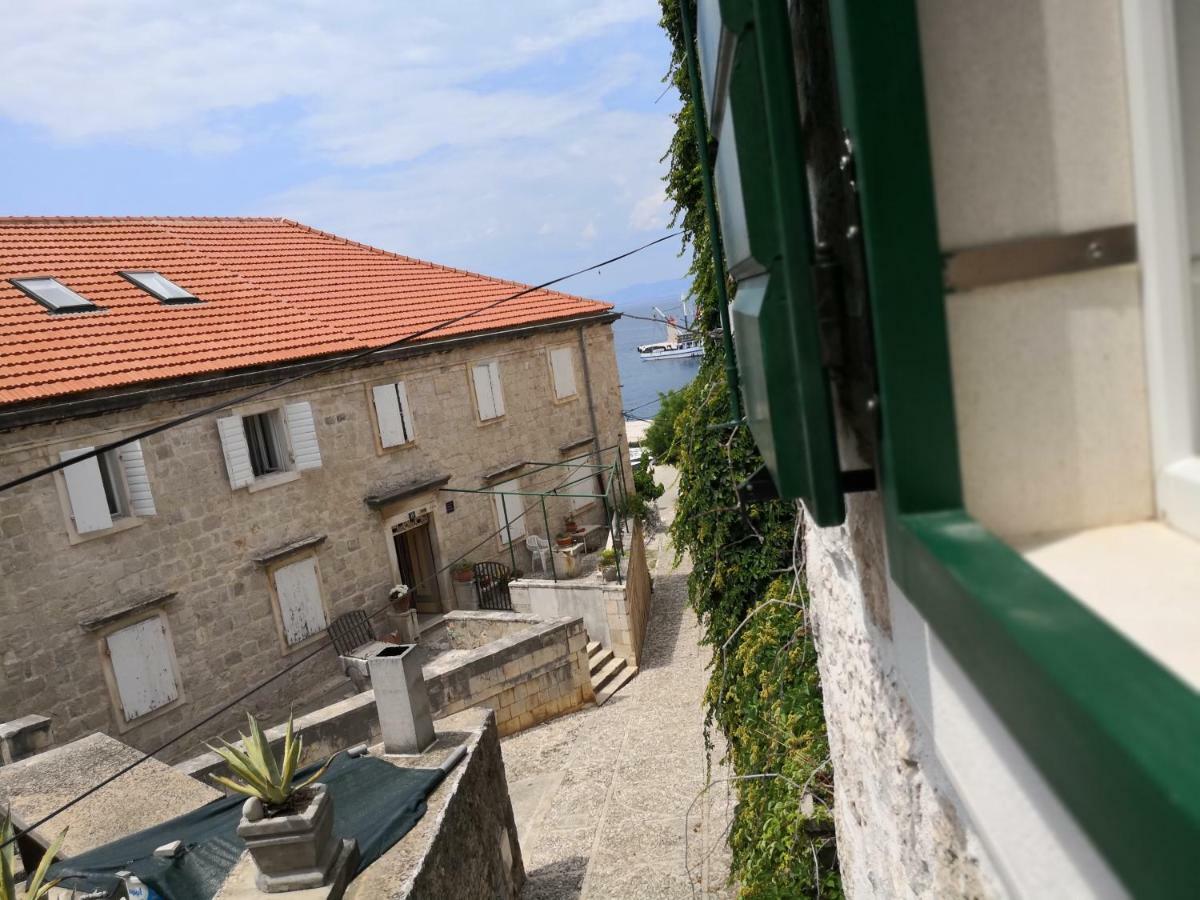 Apartments Jaksic Postira Bagian luar foto