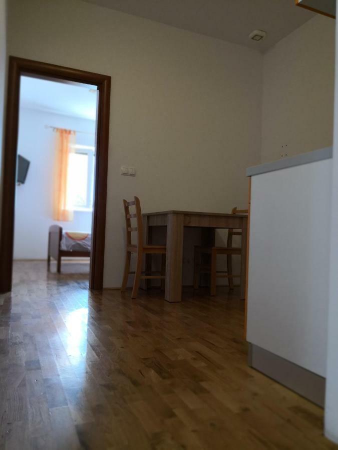Apartments Jaksic Postira Bagian luar foto